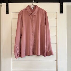 Express Button-Up Blouse. Size Large